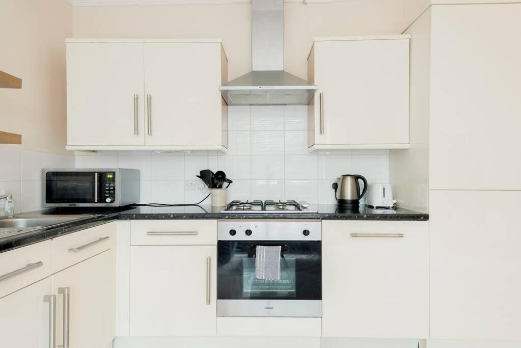 Charming Apartment In The Heart Of Pimlico London Exteriör bild